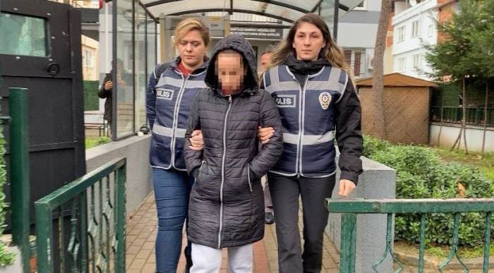 2. Kattan Düşen Kocasının Başında Bıçakla Bekleyen Kadın Tutuklandı