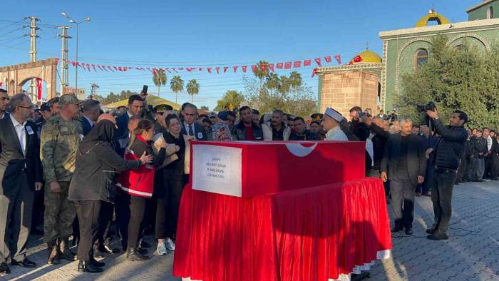 Hamile Eşten Şehide Gözü Yaşlı Son Bakış