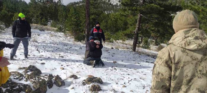 Burdur’da Dağda Kaybolan Avcı Jandarma Ekipleri Tarafından Bulundu