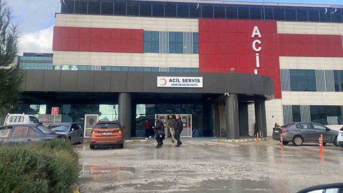 Boğaz Ve Garnizon Komutanlığına Yıldırım Düşmesi Sonucu Yaralanan 4 Asker Taburcu Oldu