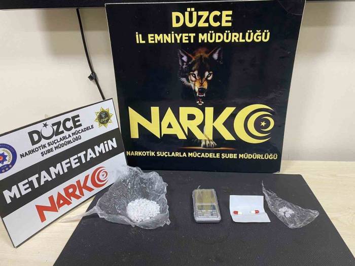 Şok Uygulamalarda Uyuşturucu Ve Silah Ele Geçirildi