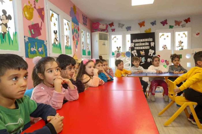 Bucalı Miniklere Diş Sağlığı Eğitimi