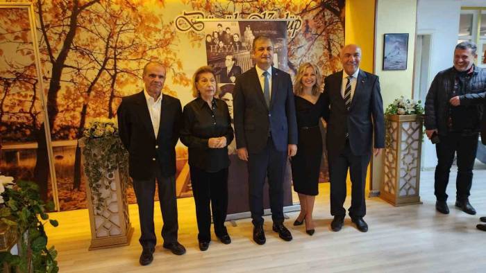 Eski Bakan Şinasi Altıner’in Hayatını Kızı Romanlaştırdı