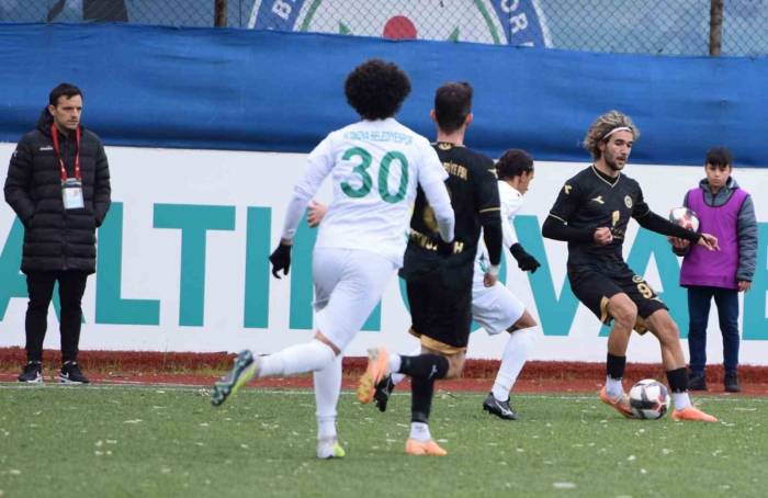 Nilüfer’in Bileği Bükülmüyor