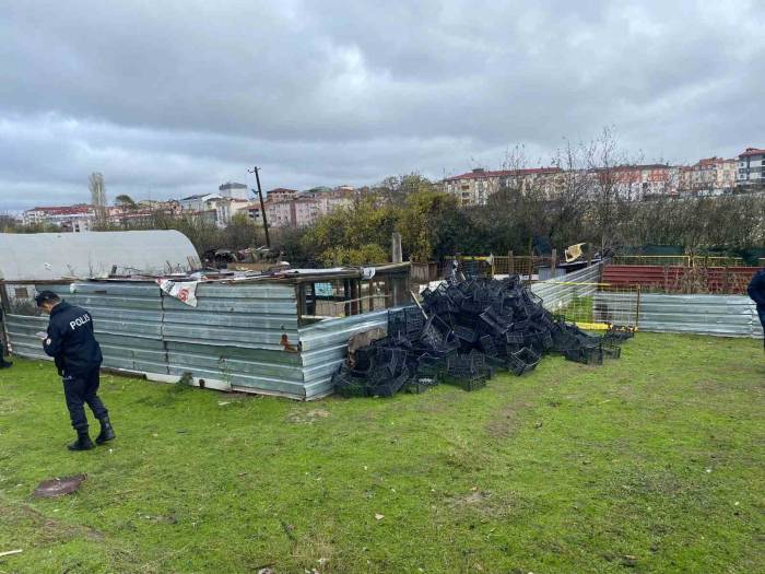 Tekirdağ’da 6 Buçuk Kilo Likit Ve Kubar Esrar Ele Geçirildi