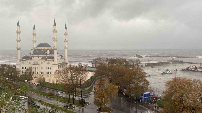 Zonguldak Güne Kar Yağışı İle Uyandı