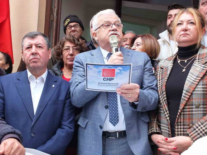 Burhaniye’de Başkan Deveciler’den Adaylık Açıklaması