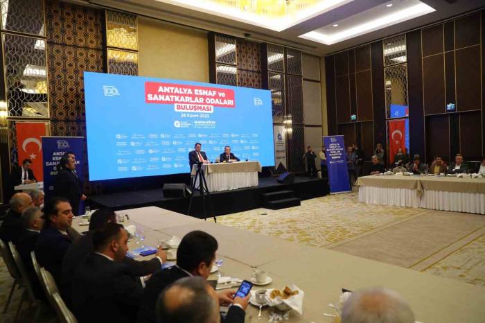 Başkan Böcek:"Su Tarife İndirimiyle Esnafa Yıllık 275 Milyonluk Destek Sağladık"