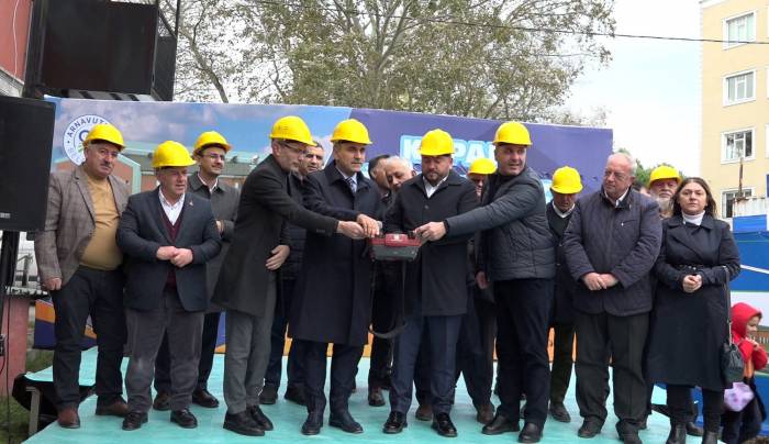 Arnavutköy’de 6. Yüzme Havuzu Temeli Atıldı