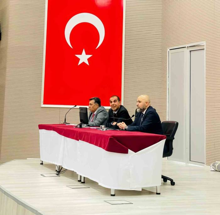 Vali Taşolar Ve İl Sağlık Müdürü Dr. Sarıkaya Sağlık Çalışanlarının Sorunlarını Dinledi