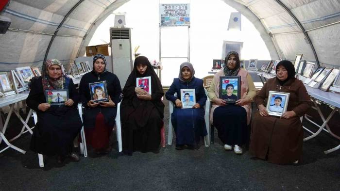 Diyarbakır Annelerinin Evlat Nöbeti Kararlılıkla Devam Ediyor