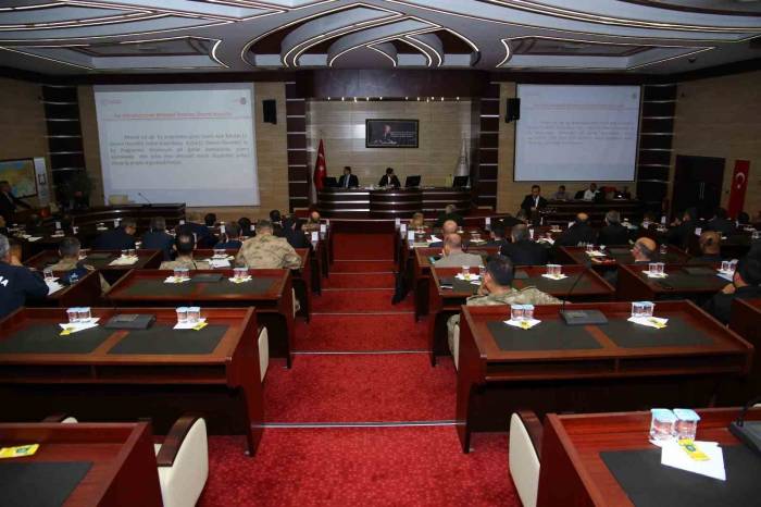 Kar Ve Buzla Mücadele İçin Toplandılar