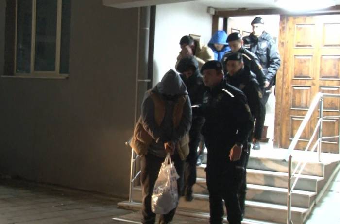 İzmir’de Bahis Çetesi Şüphelileri Adliyeye Sevk Edildi