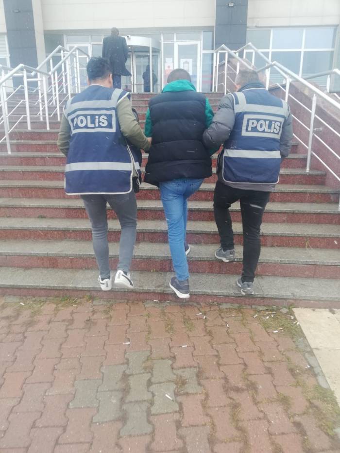 Kars’ta Haklarında Arama Bulunan 10 Kişi Yakalandı
