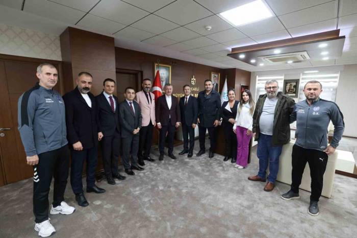 Başkan Büyükakın: "Tesislerimizin Tamamı Halkımızın Emrinde"