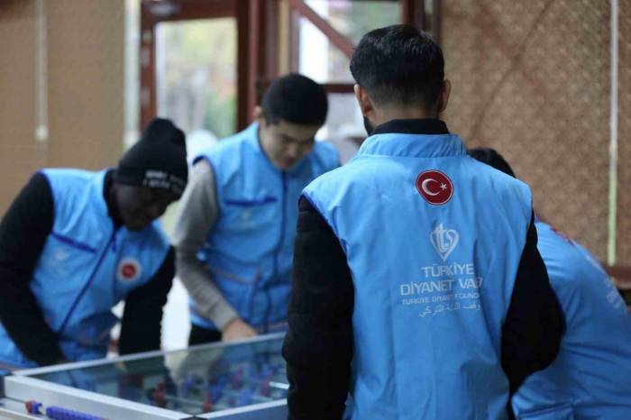 Manisa’da ’gençlik Ve Gönüllülük Kampı’ Düzenlendi