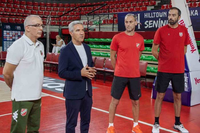 Karşıyaka Medicalpoint’te İstifa Depremi