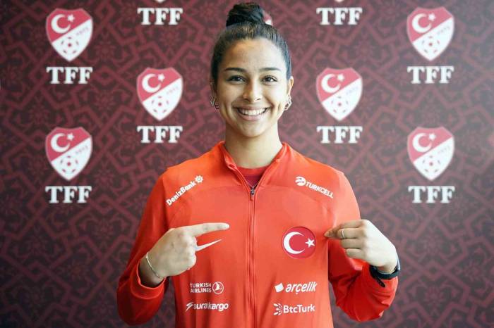 Göknur Güleryüz: "Kendi Bayrağım Altında Oynamak Her Zaman Hayalimdi"