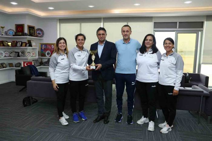 Aliağalı Sporcular Madalyaya Doymuyor