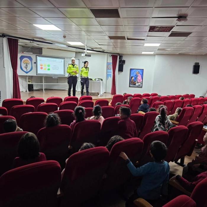 Aydın’da 100 Öğrenci “Trafik Dedektifi” Oldu