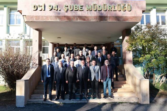 Vali Usta: "Hemşehrilerimize Daha Kaliteli Bir Yaşam Standardı Sunmak İçin Gayret Ve Çabalarımız Kesintisiz Devam Edecektir"