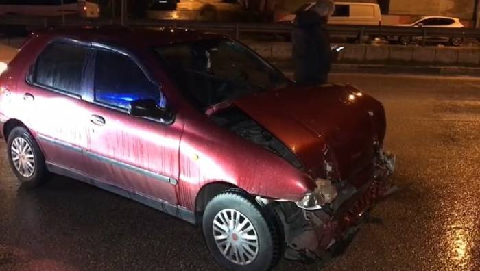 Şerit Değiştirirken Otobüse Çarptı: 1 Yaralı