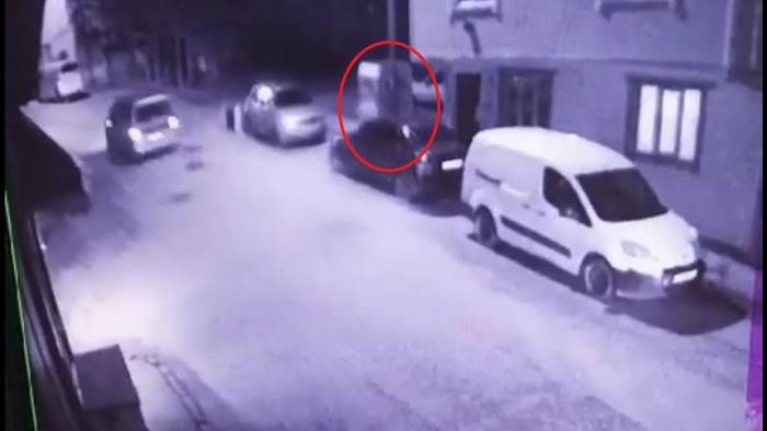 Fırtına İnsanları, Motosikleti Ve Giysi Dolabını Böyle Uçurdu
