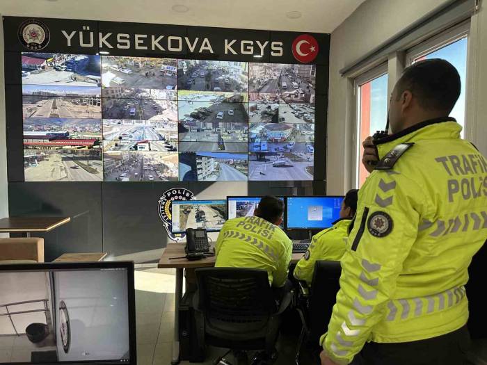 Yüksekova’nın Kent Güvenliği 24 Saat Gözetim Altında