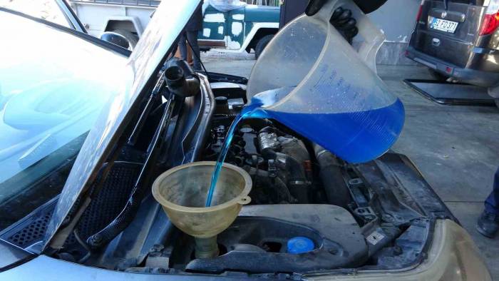 Araçlar İçin Kış Bakımı Uyarısı: "400 Liralık Antifriz, Büyük Masrafların Önüne Geçebilir”