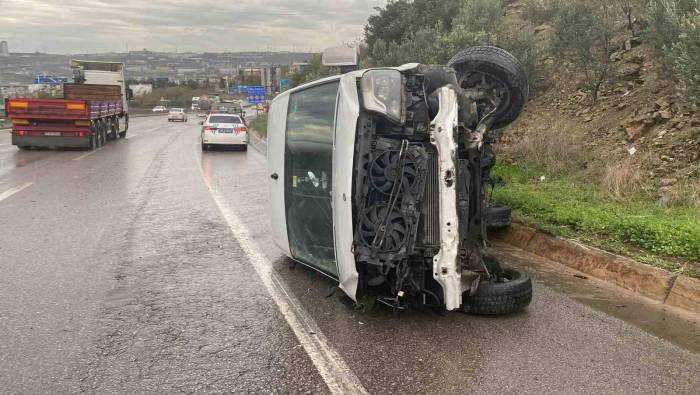 Kocaeli’de İşçi Servisi Devrildi : 1’i Ağır 9 Yaralı