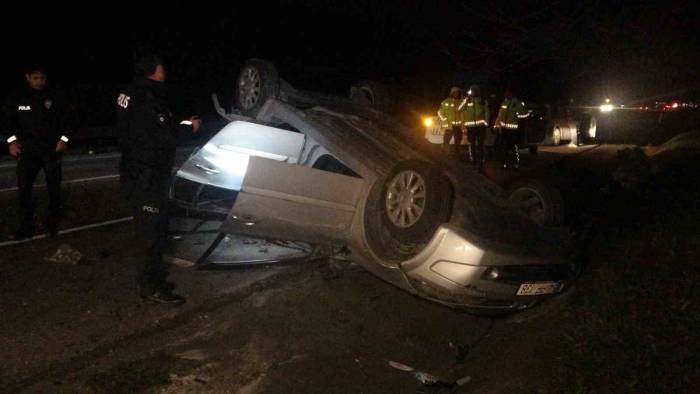 D-100’de Takla Atan Otomobil Su Kanlına Devrildi: 1 Yaralı