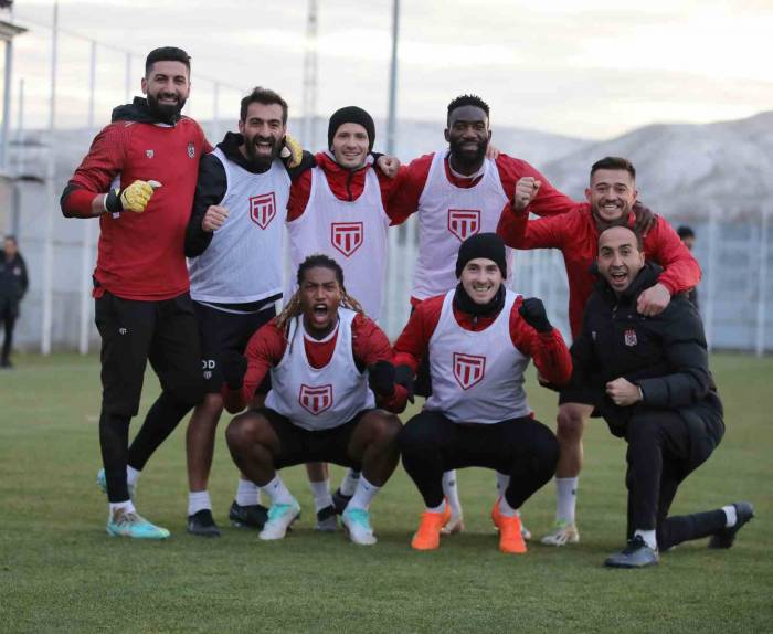 Sivasspor, Fenerbahçe Maçı Hazırlıklarına Başladı