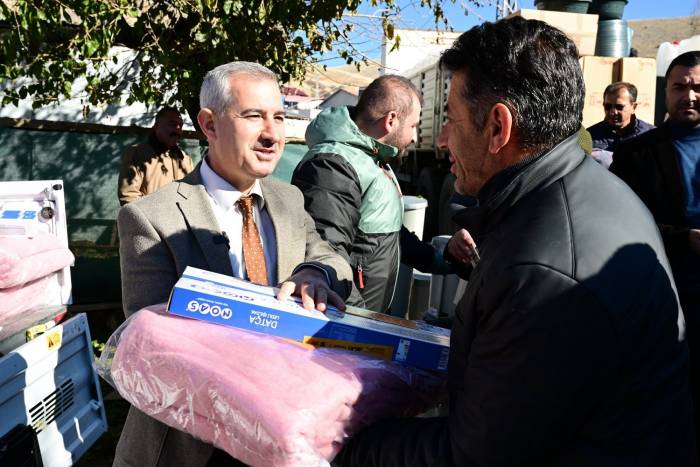 Çınar: “Depremzede Ailelerimizin Her Zaman Yanındayız”