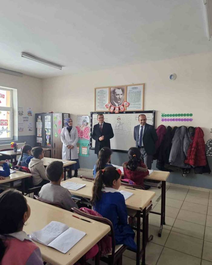 Tutak Kaymakamı Adıbelli, İlçedeki Köyleri Ziyaret Etti