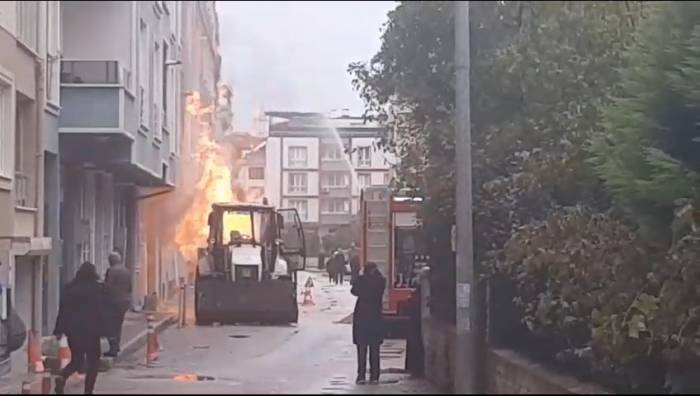 Bursa’da Doğalgaz Borusu Patladı, Korku Dolu Anlar Yaşandı