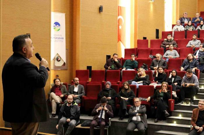 Gazeteci Zafer Şahin’den Gençlere Sosyal Medya Uyarısı