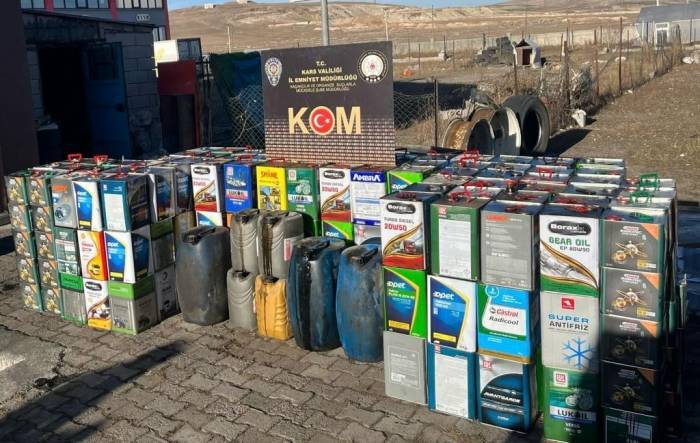 Kars’ta 5 Ton Kaçak Akaryakıt Ele Geçirildi