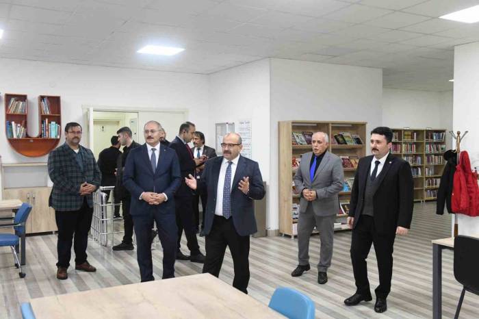 Altıeylül’ün Vizyon Projeleri Vali Ustaoğlu’ndan Tam Not Aldı