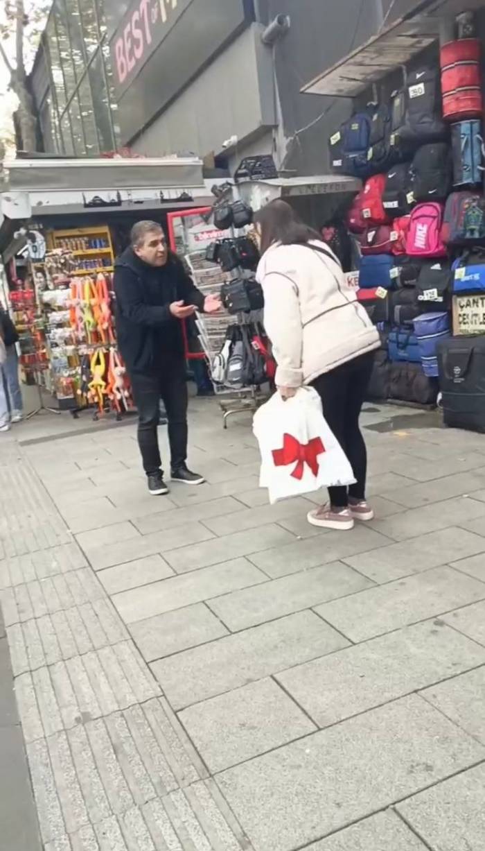 Pendik’te Genç Kadın İle Erkek Şahısın Laf Atma Tartışması Kamerada