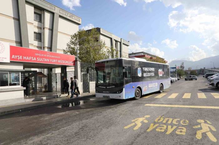 Yunusemre’den Üniversite Öğrencilerine Ücretsiz Ulaşım