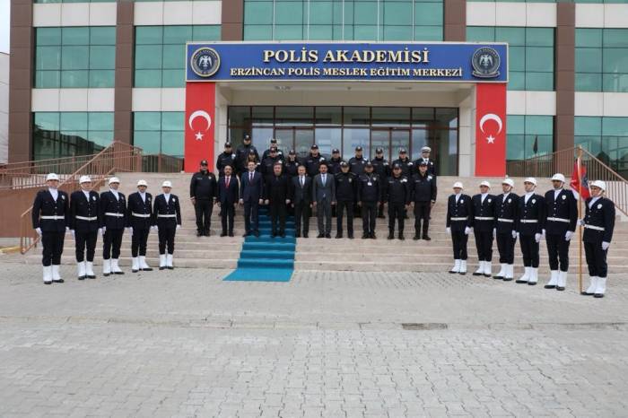 Polis Adaylarına "Aile İçi İletişim" Konulu Seminer Verildi