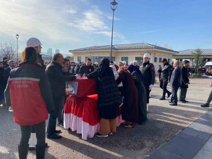Ankara’da Trafik Kazasında Şehit Olan Bakan Koruması Polis Memuru İçin Tören Düzenlendi