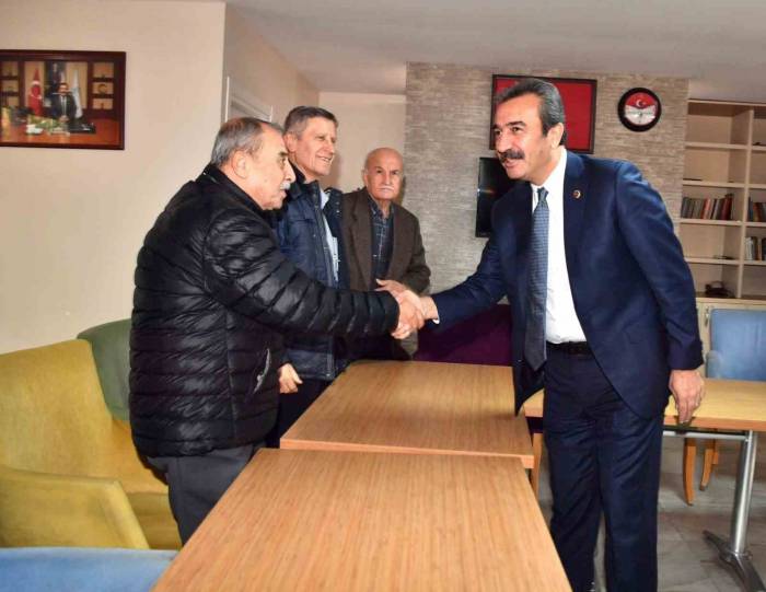 Başkan Çetin, Vatandaşlarla Bir Araya Gelerek Sorunlarını Dinledi