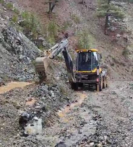 Çameli’nde Aşırı Yağışlarda Bozulan Yollar Tekrar Kullanıma Açıldı