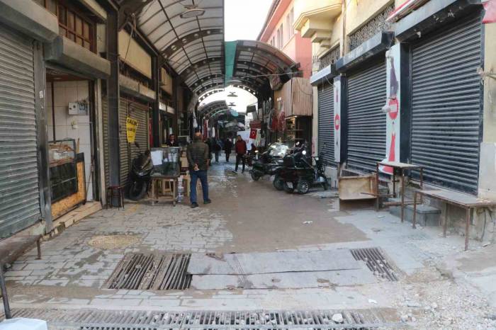 Deprem Bölgesindeki Gençler, 150 Bin Tl’lik Evlilik Desteğinden Mutlu