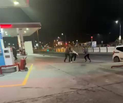 Elazığ’da Boşanma Aşamasındaki Çiftin Aileleri Birbirine Girdi: 3 Yaralı