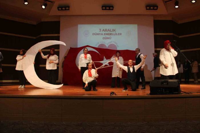 Engelliler “Sevgi Varsa, Engel Yoktur” Diyerek Buluştu