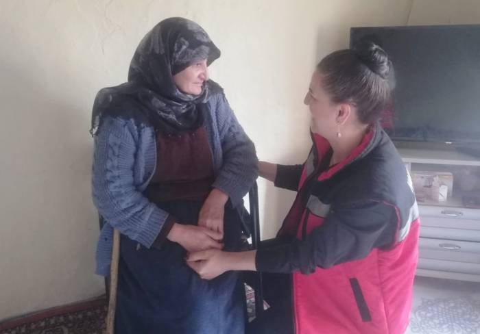 Yades Ekibi Yaşlıların Talebini Anında Karşılıyor