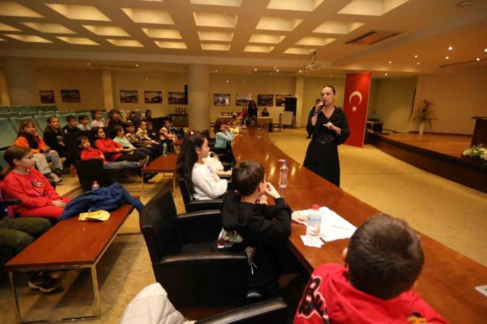 Selçuk Çocuk Meclisinden Çıkan İlk Karar: Yılbaşı Panayırı