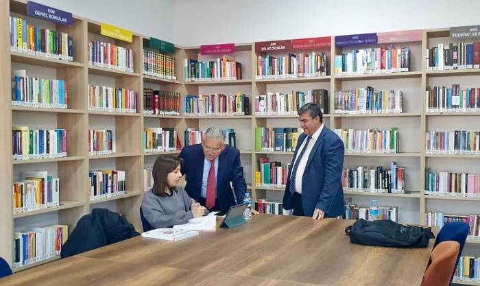 ‘Kütüphaneler Şehri’nin Mimarı Büyükkılıç’tan Mevlana Kütüphanesi’ne Ziyaret